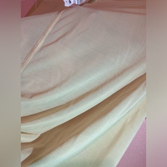 Lululemon top - Picture 5 of 6